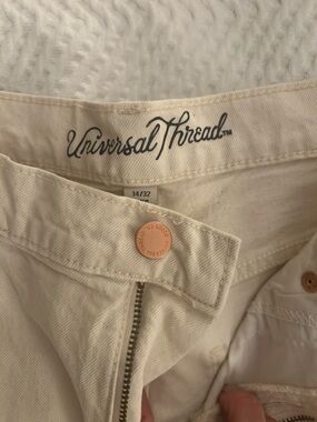 Universal Thread Ivory Button-Front Jeans